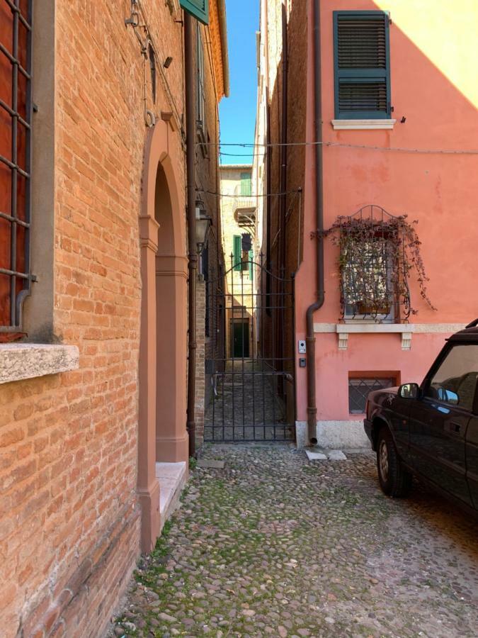 Appartement Vicolo Duelli à Ferrare Extérieur photo